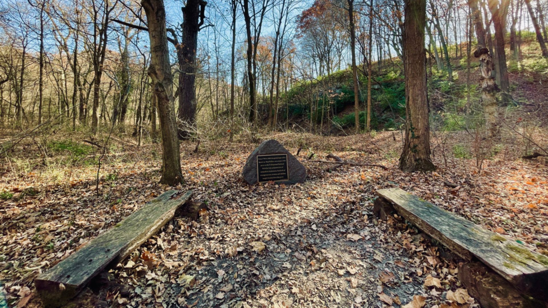 File:Hop Hollow marker in Godfrey, Illinois.jpg