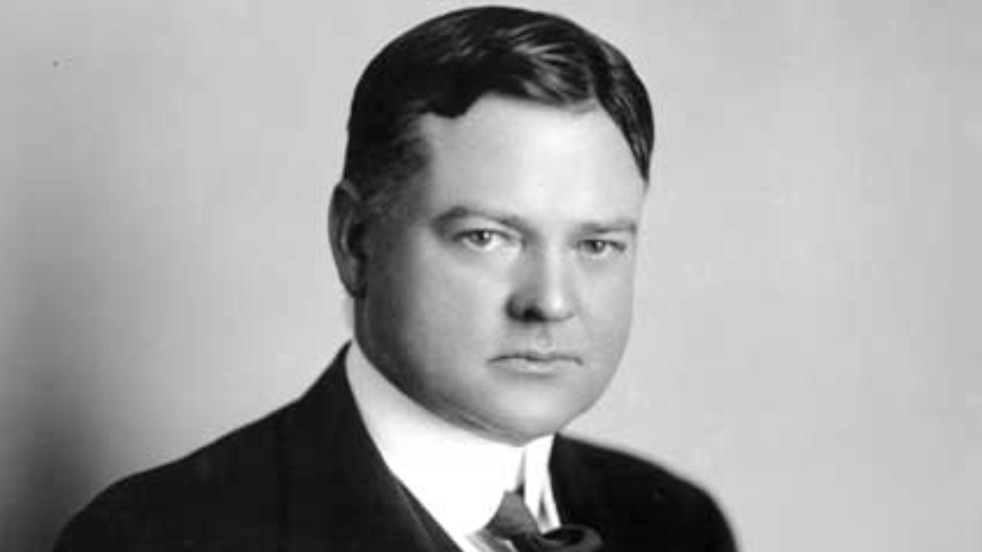 File:Herbert Hoover photo portrait from 1917.jpg
