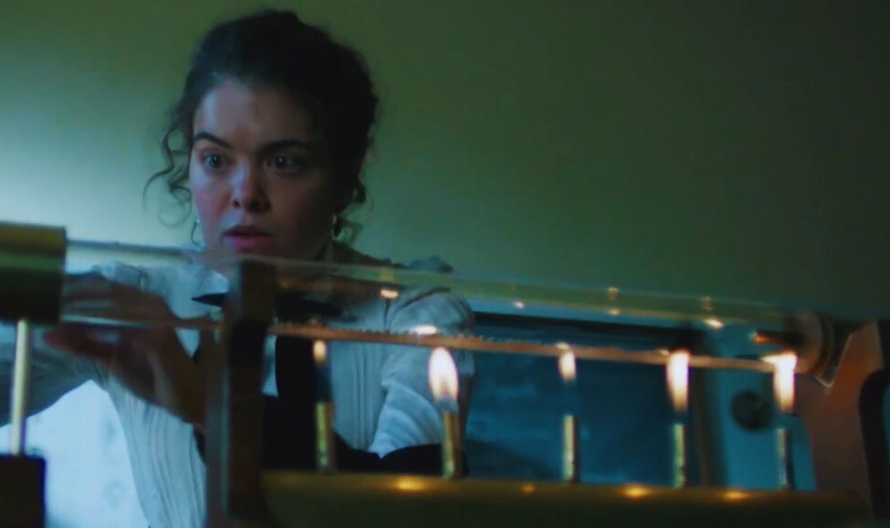 Screenshot from Genius (2017)