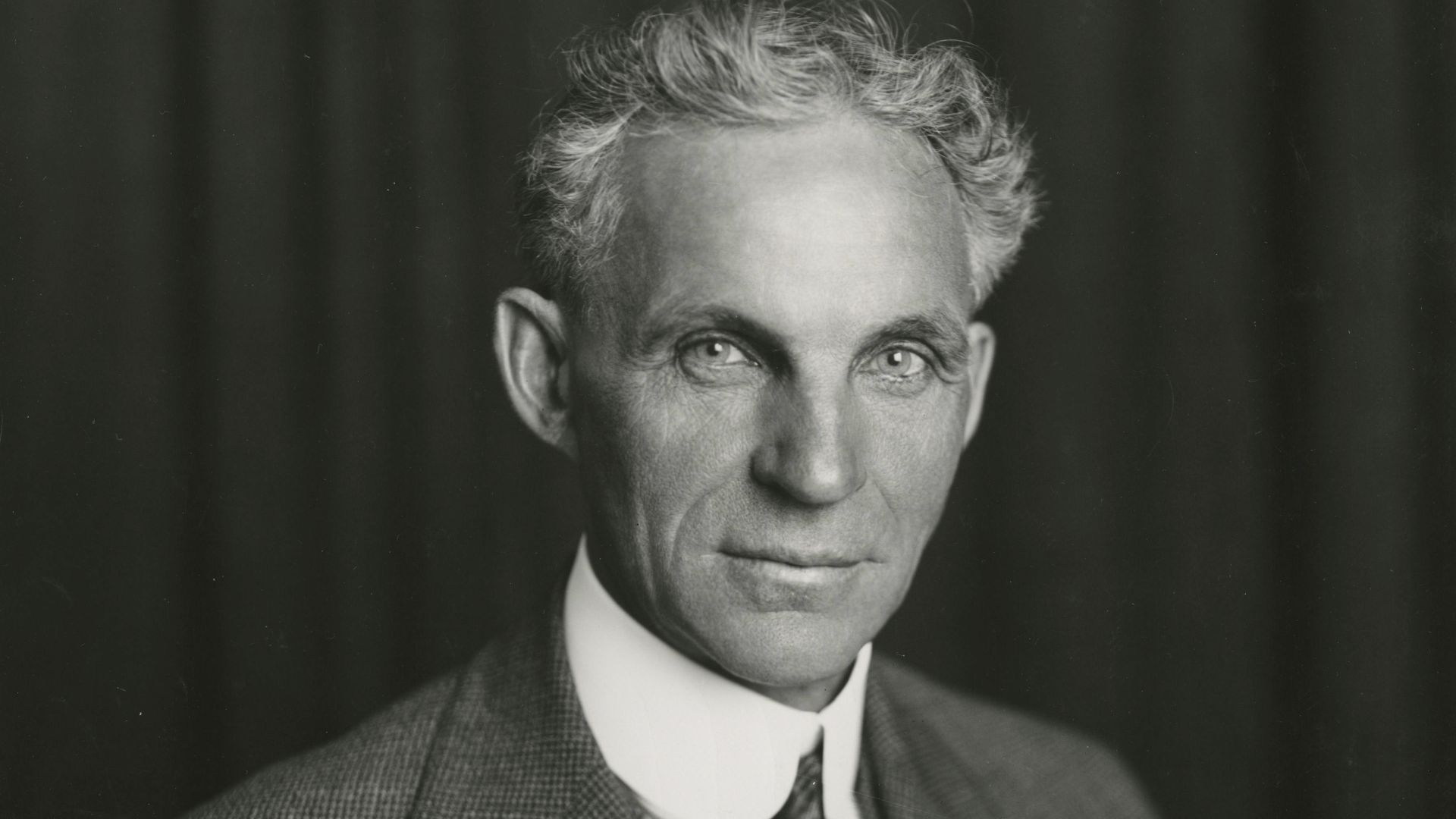 File:Henry Ford portrait 1915 original.png