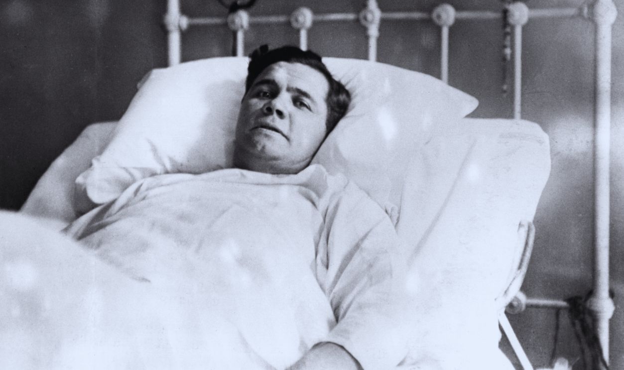 Gettyimages - 1257546, BABE RUTH ILL UNDATED: AN ILL BABE RUTH OF THE NEW YORK YANKEES BASEBALL TEAM LYING IN HIS HOSPITAL BED AT ST.VINCENT's HOSPITAL AND PHOTOGRAPHED FOR THE FIRST TIME SINCE HIS ILLNESS.
