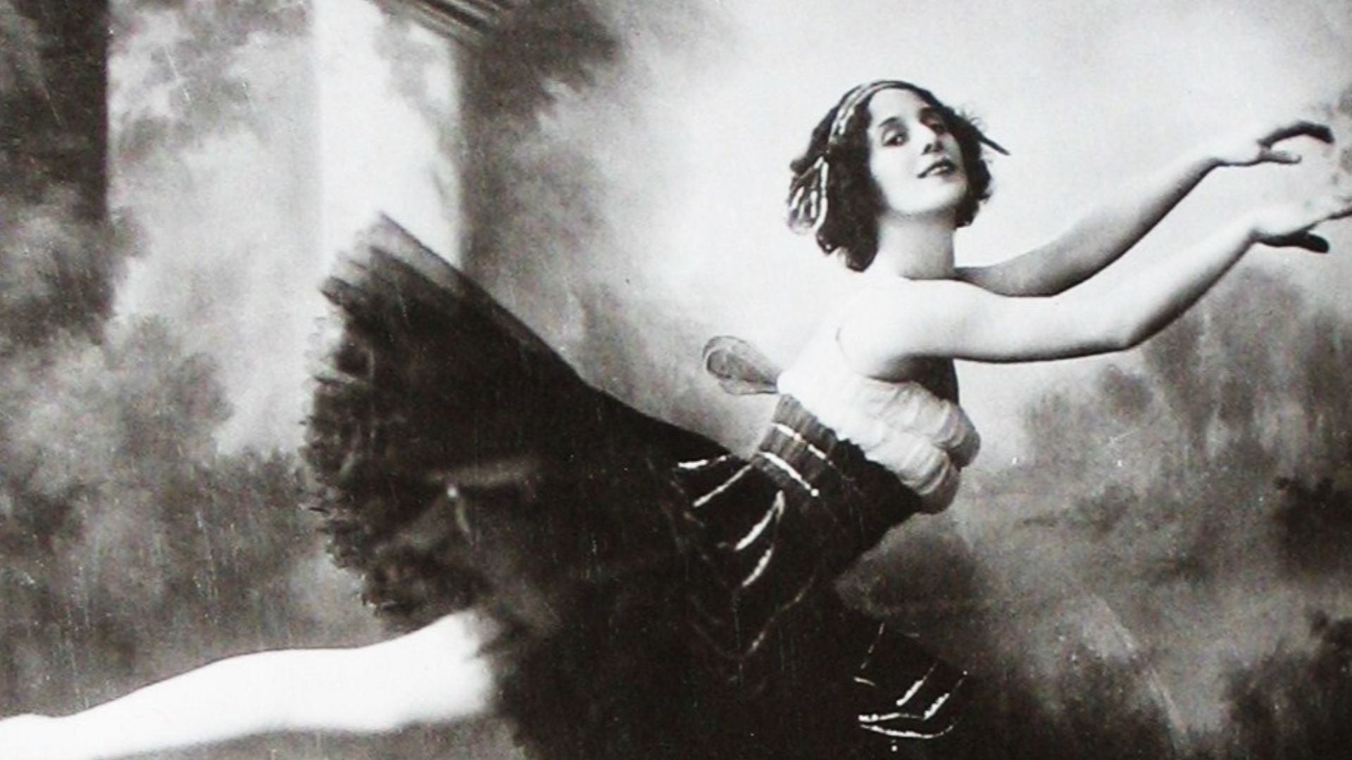 File:Anna Pavlova-Butterfly.jpg
