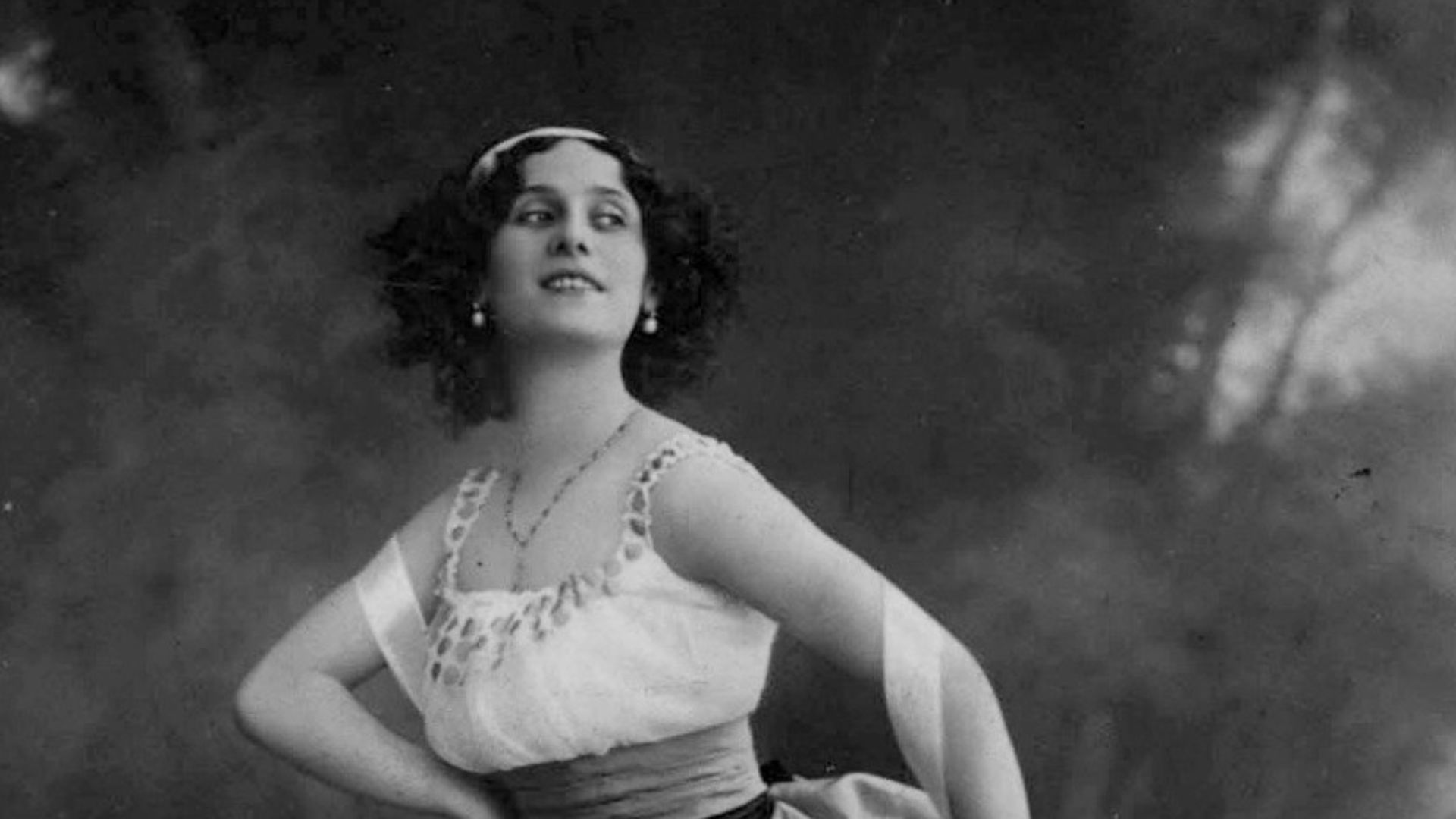 File:Anna Pavlova 1912.jpg