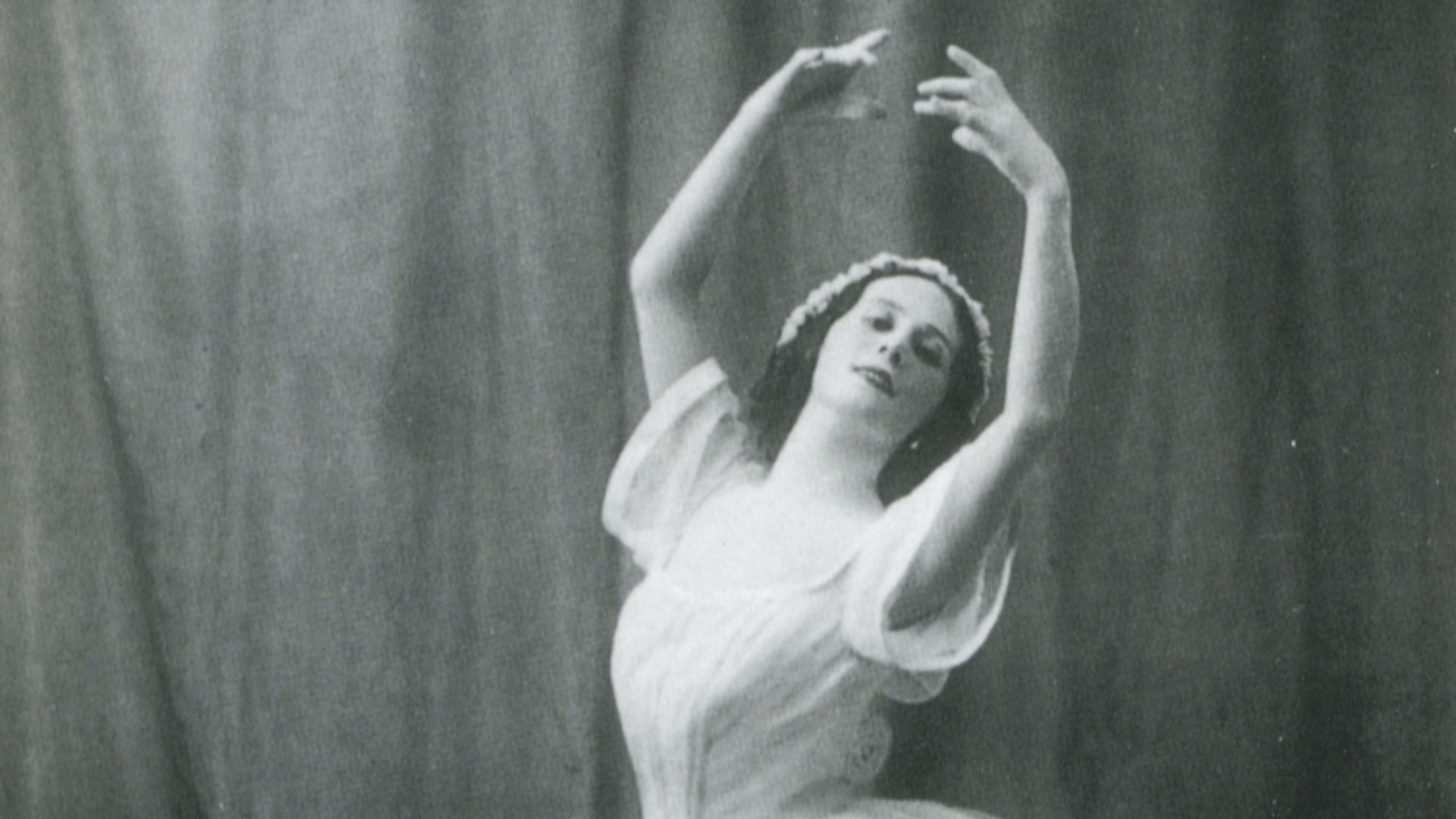 File:Anna Pavlova in Les Sylphides 1909.jpg