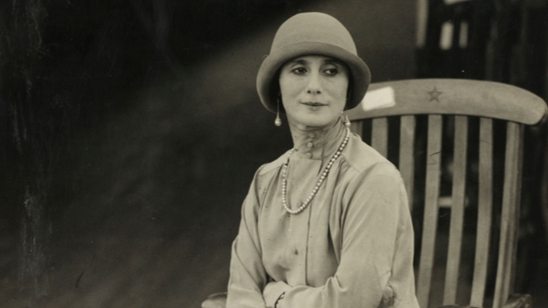 File:Anna Pavlova on board ship, Australian tour, 1929 - unknown photographer (4600619808).jpg