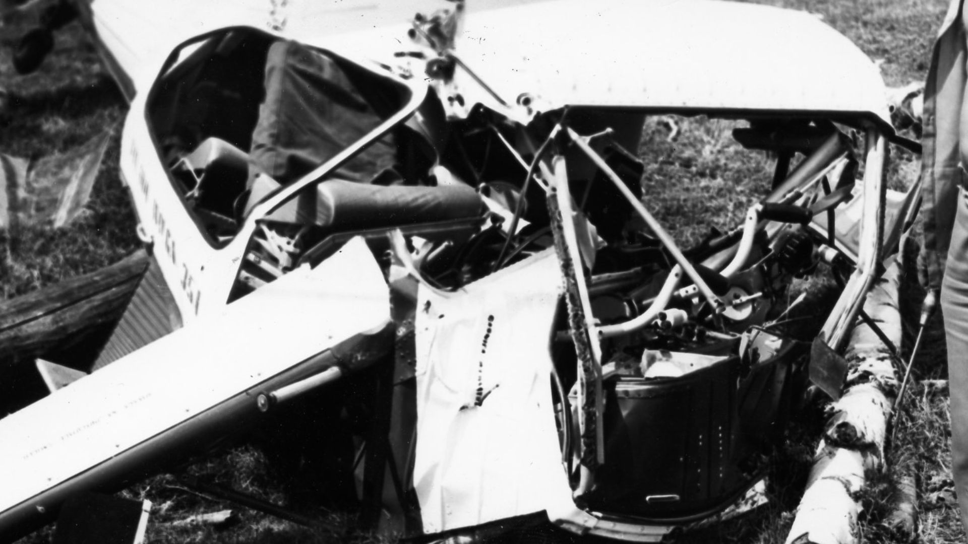 File:PZL 104 Wilga (Institute of Aviation) Crash-in the vicinity of Radom - June 19, 1986 1.jpg