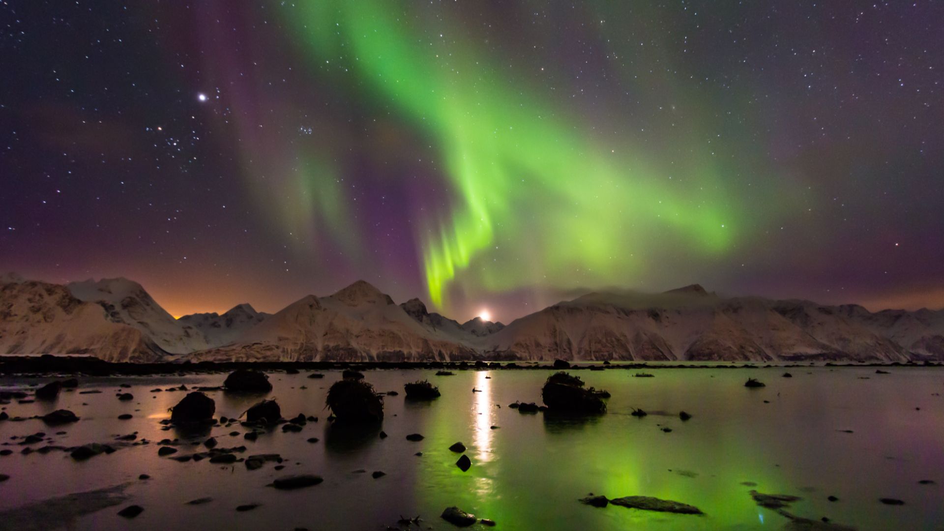 File:Aurora Borealis Norway 2013.jpg