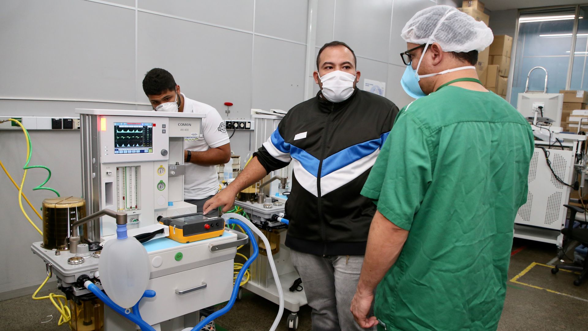 File:Calibragem de novos respiradores no Hospital das Clínicas (49923445412).jpg