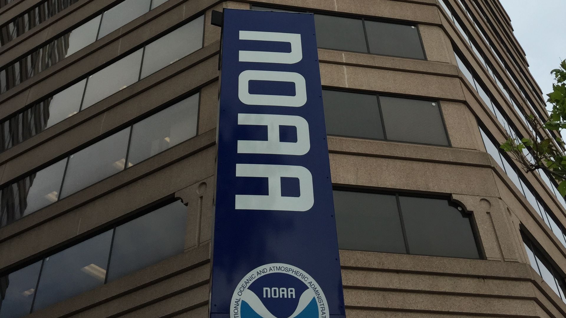 File:2016-05-09 17 26 44 National Weather Service headquarters on East-West Highway (Maryland State Route 410) in Silver Spring, Montgomery County, Maryland.jpg