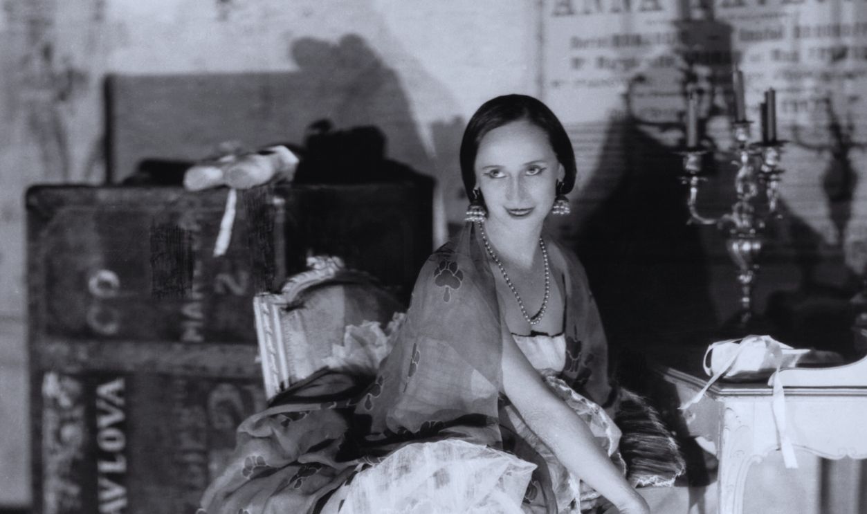Gettyimages - 613458228, Anna Pavlova in Her Dressing Room Russian prima ballerina Anna Pavlova prepares her many pairs of ballet slippers in her dressing room before a performance in Paris. 