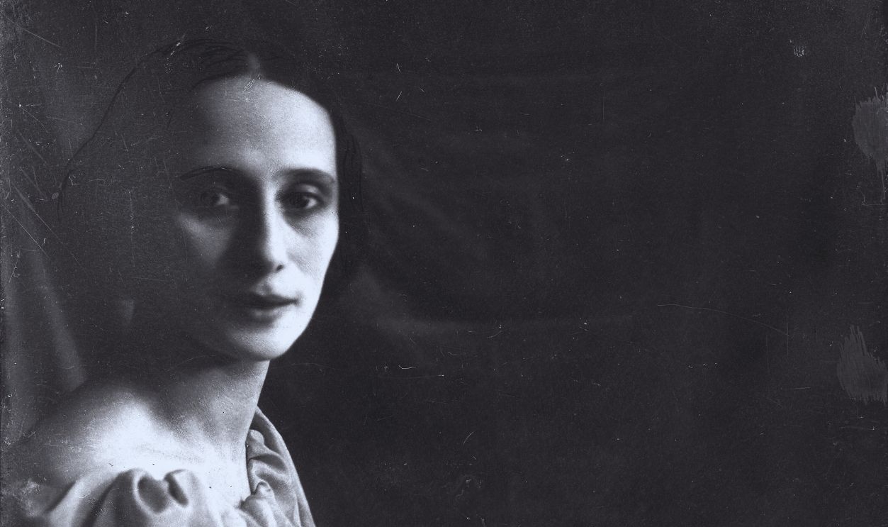   Gettyimages - 53401938, Anna Pavlova ( 1882-1931 ), Russian dancer. UNSPECIFIED - 1900: Anna Pavlova ( 1882-1931 ), Russian dancer. 