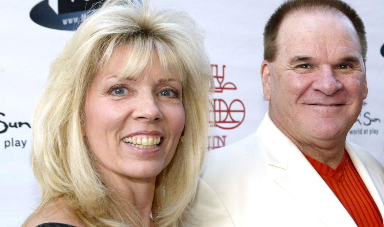 Pete Rose (C), wife Carol and daughter Chea during Tony Orlando and Dawn Perform at the 3rd Annual Super Concert Series at the Grove - Arrivals at The Grove in Los Angeles, California, United States.