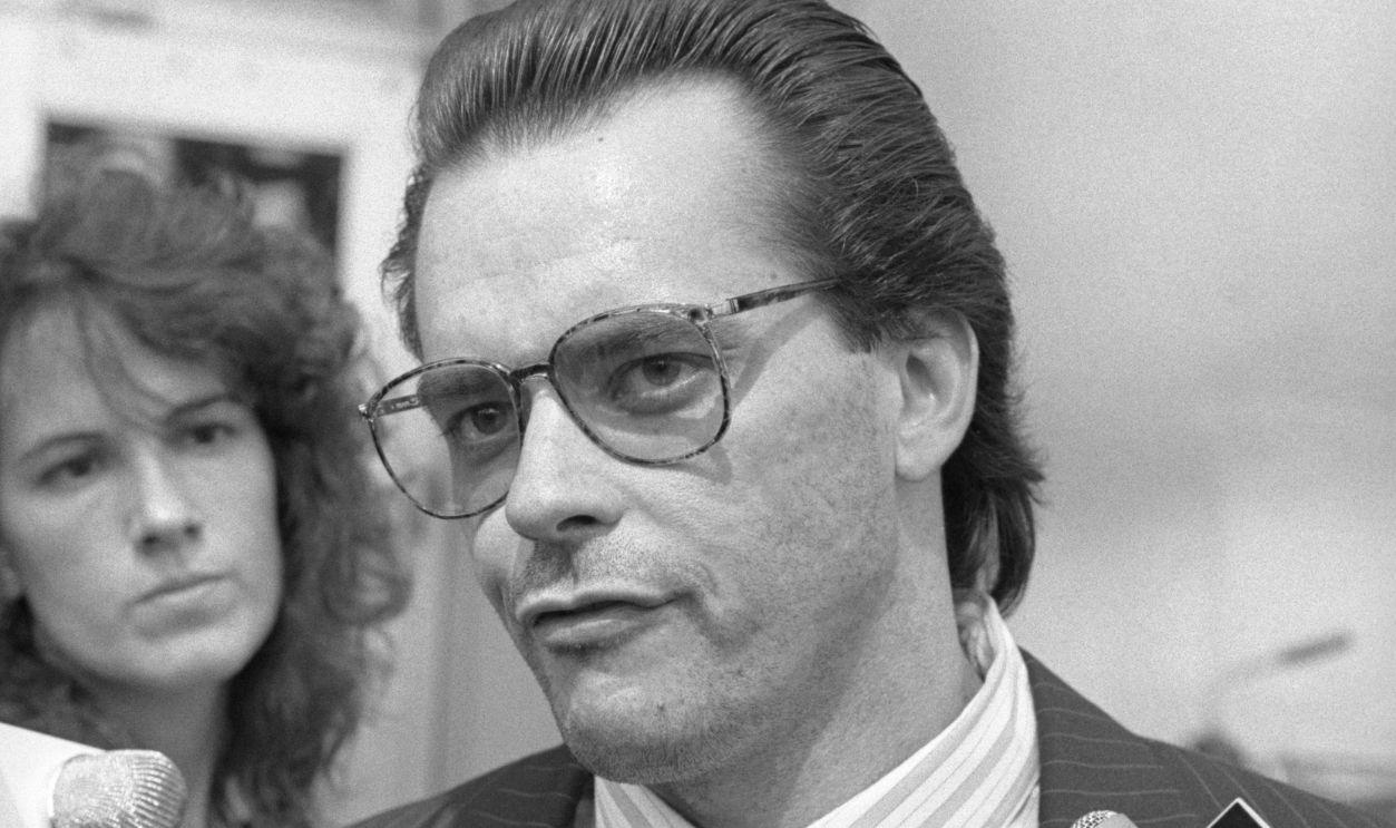 Paul Janszen, key witness in gambling charges against Pete Rose, at a press conference.