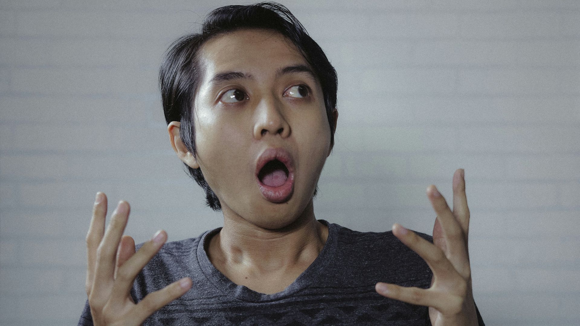 woman in black and gray crew neck shirt