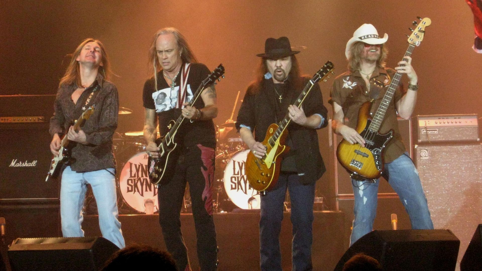 File:Lynyrd Skynyrd CIA Cardiff 2010.jpg