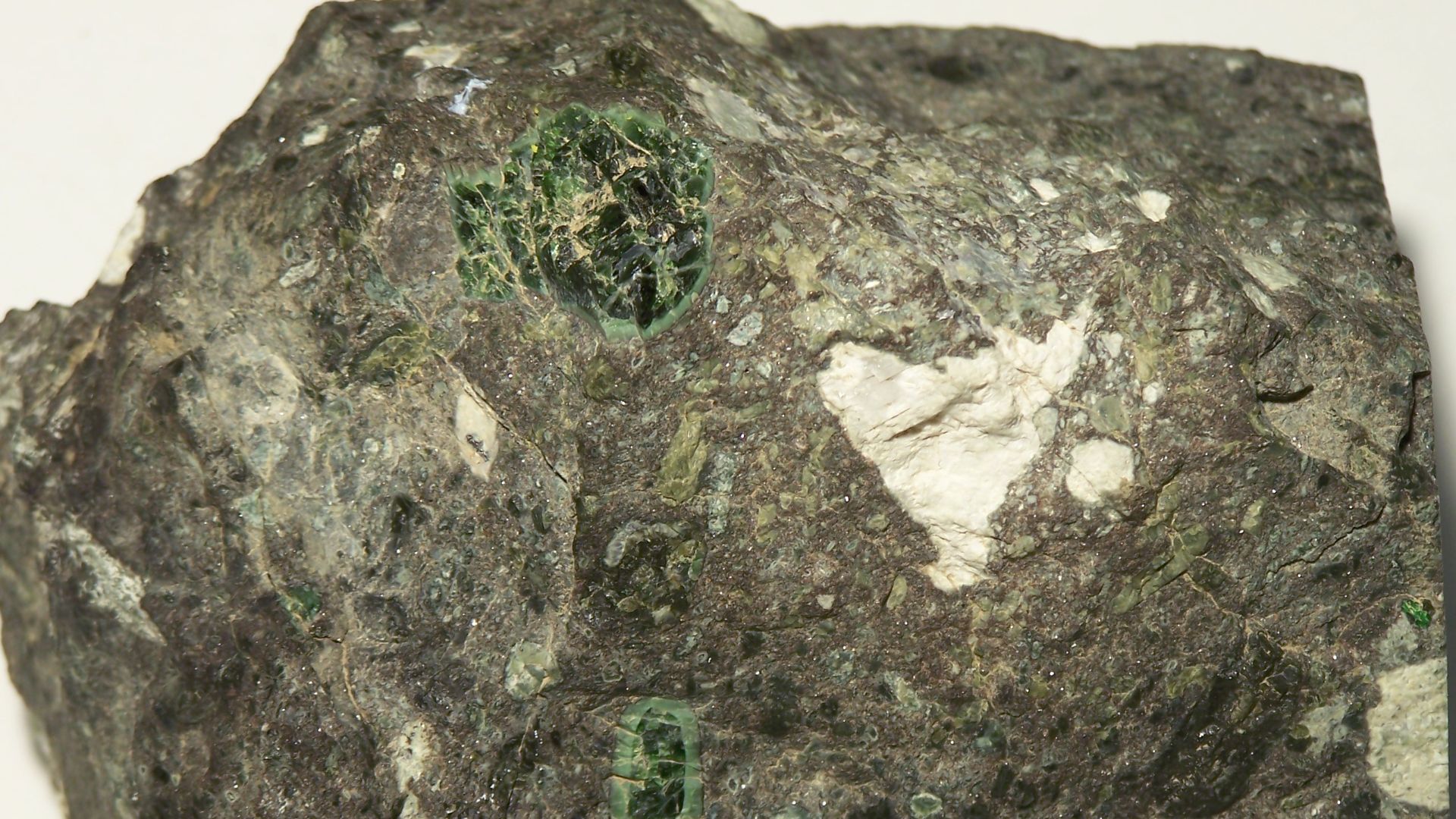 File:Kimberlite picture.jpg