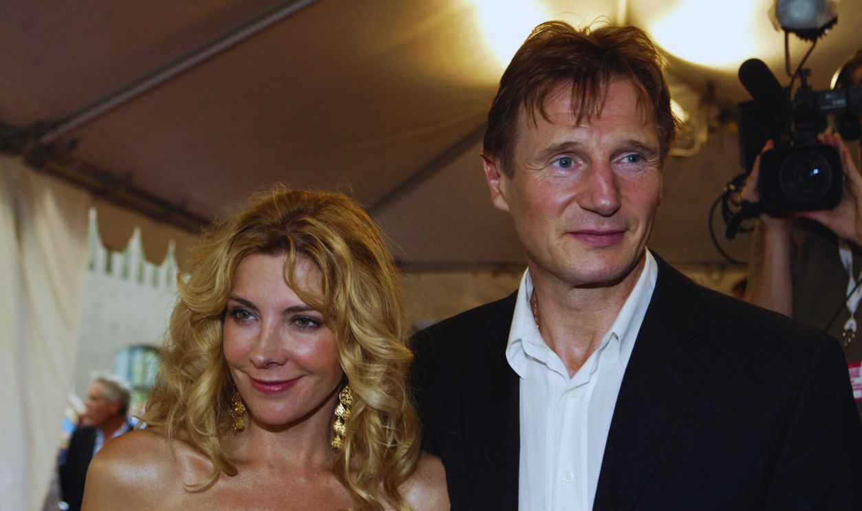 Gettyimages - 51296834, Toronto International Film Festival Undertow Portrait Session TORONTO, ON - SEPTEMBER 12: Liam Neeson and his wife Natasha Richardson arrive on the red carpet for the gala screening of Kinsey during the 29th Annual Toronto International Film Festival on September 12, 2004 in Toronto, Canada.