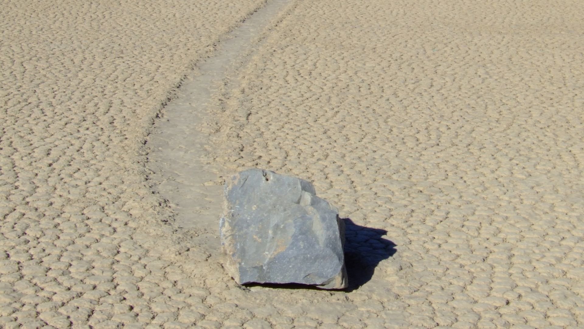 File:Racetrack Playa in Death Valley National Park.jpg