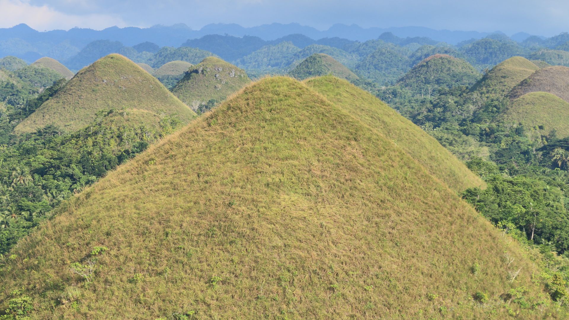 File:Sunset Chocolate Hills Bohol 2017 k.jpg