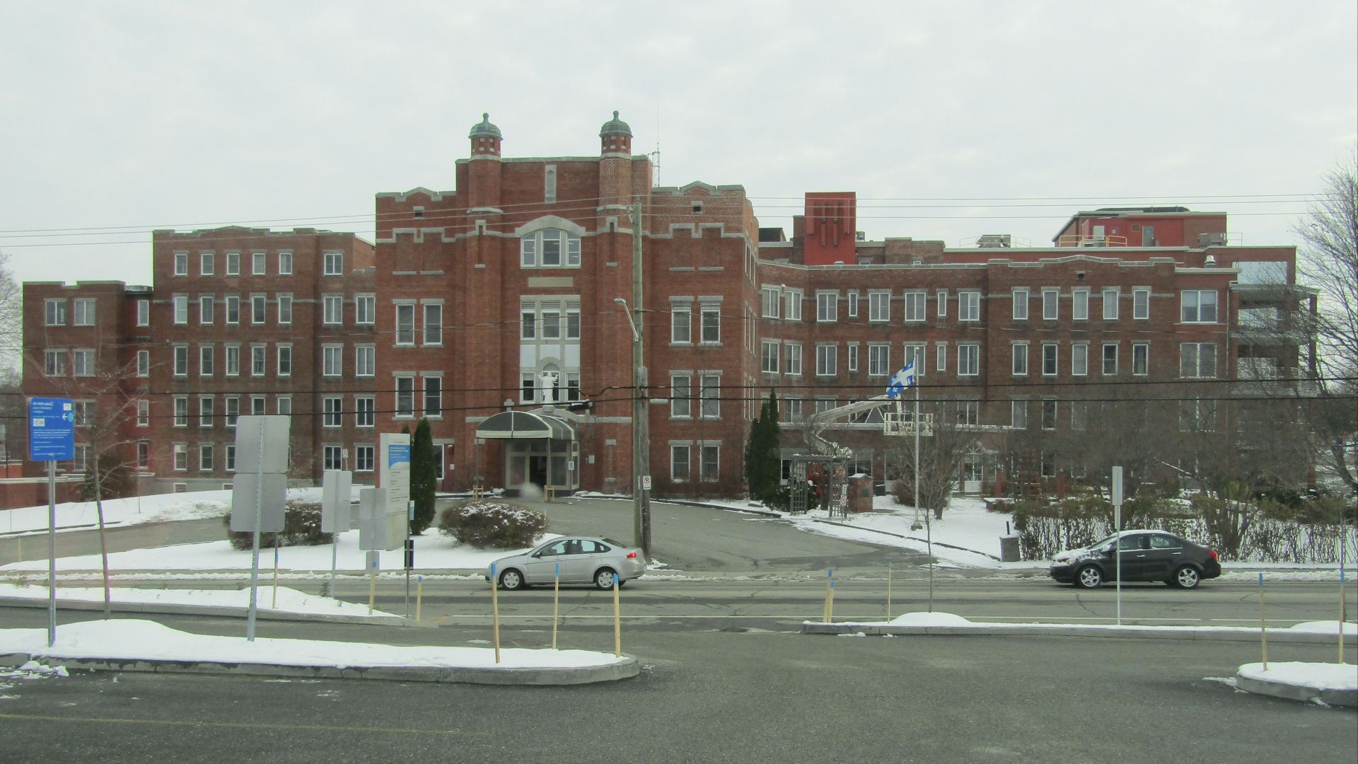 File:Hospice du Sacré-Coeur de 1875.jpg