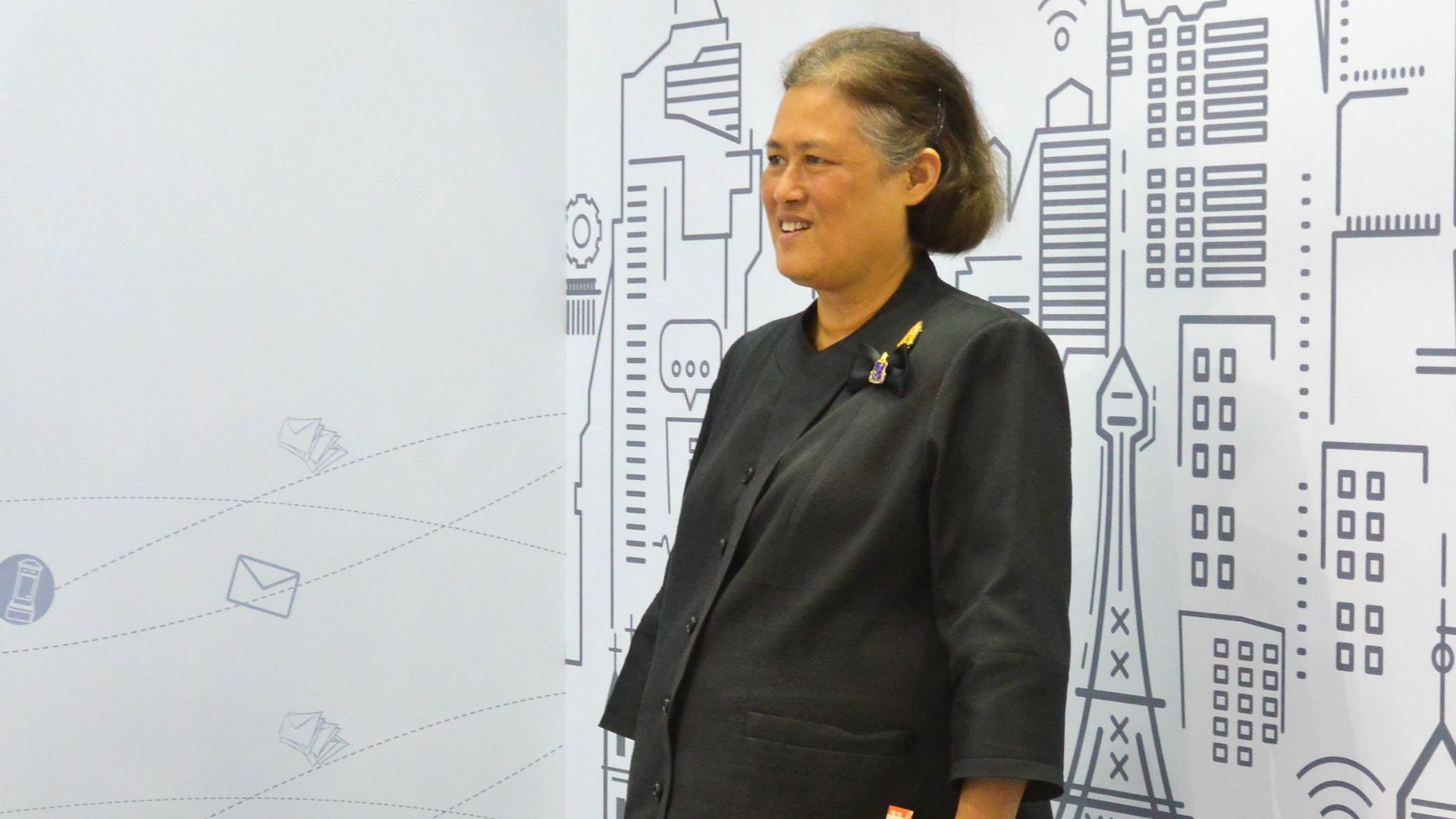 File:ITU Telecom World 2016 – VVIP Tour (30938750506).jpg