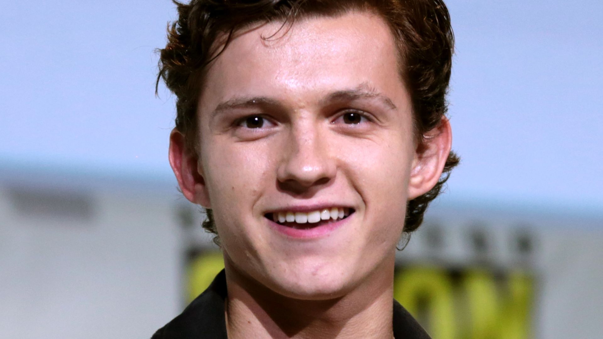 File:Tom Holland by Gage Skidmore.jpg