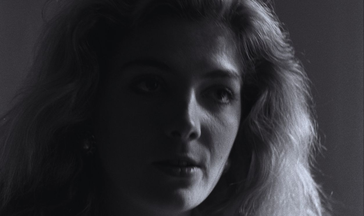 Gettyimages - 1461034384, Natasha Richardson Portrait Portrait of actress Natasha Richardson at home 