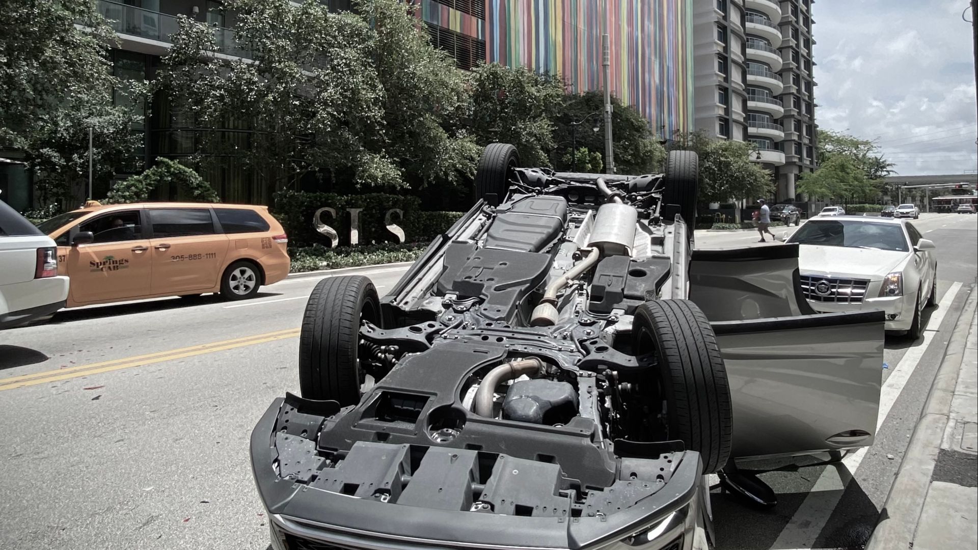 File:Flipped car, Miami, Florida, 5 June 2021 - 04.jpg