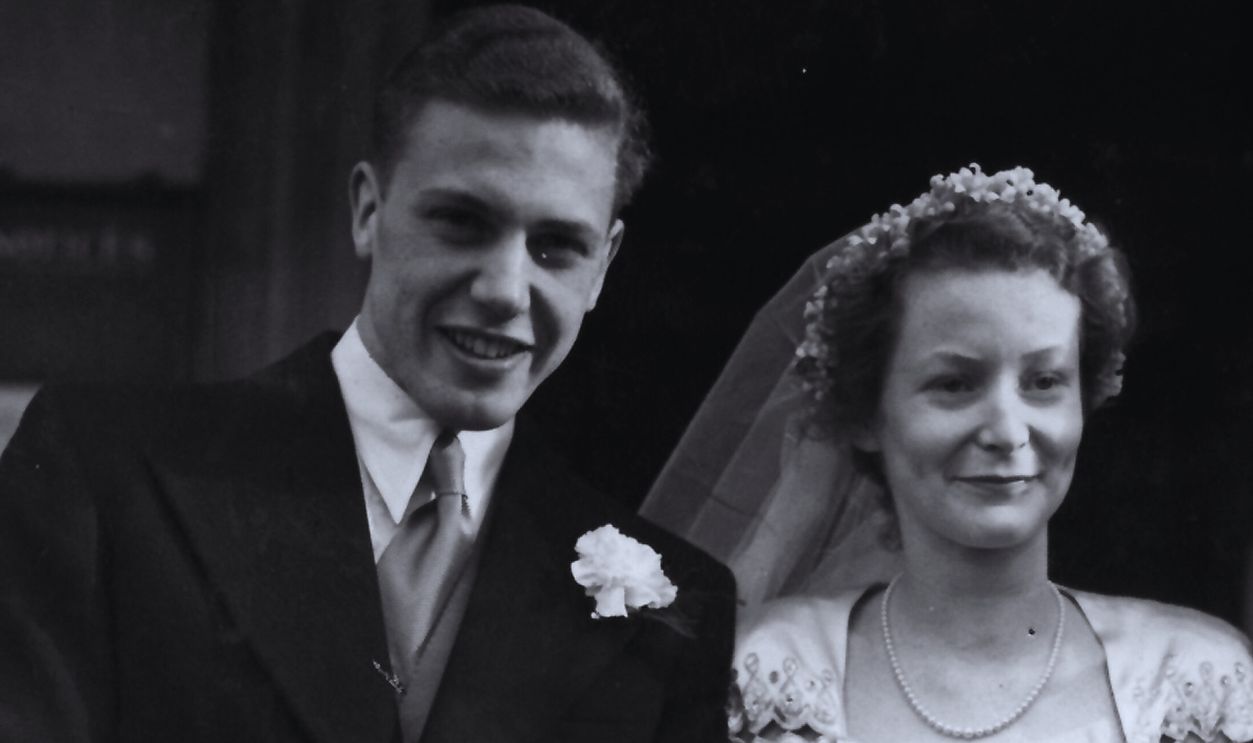 Gettyimages - 830812872, Jane Oriel weds David Attenborough Mr. David Attenborough, younger brother of the film actor Richard Attenborough, married Miss Jane Oriel today at St. Anne's Church, Kew Green.