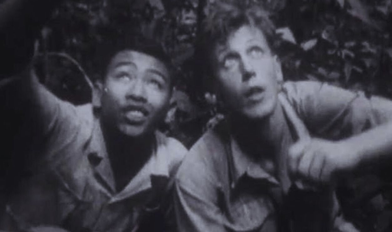 Screenshot from Zoo Quest for a Dragon (1956)