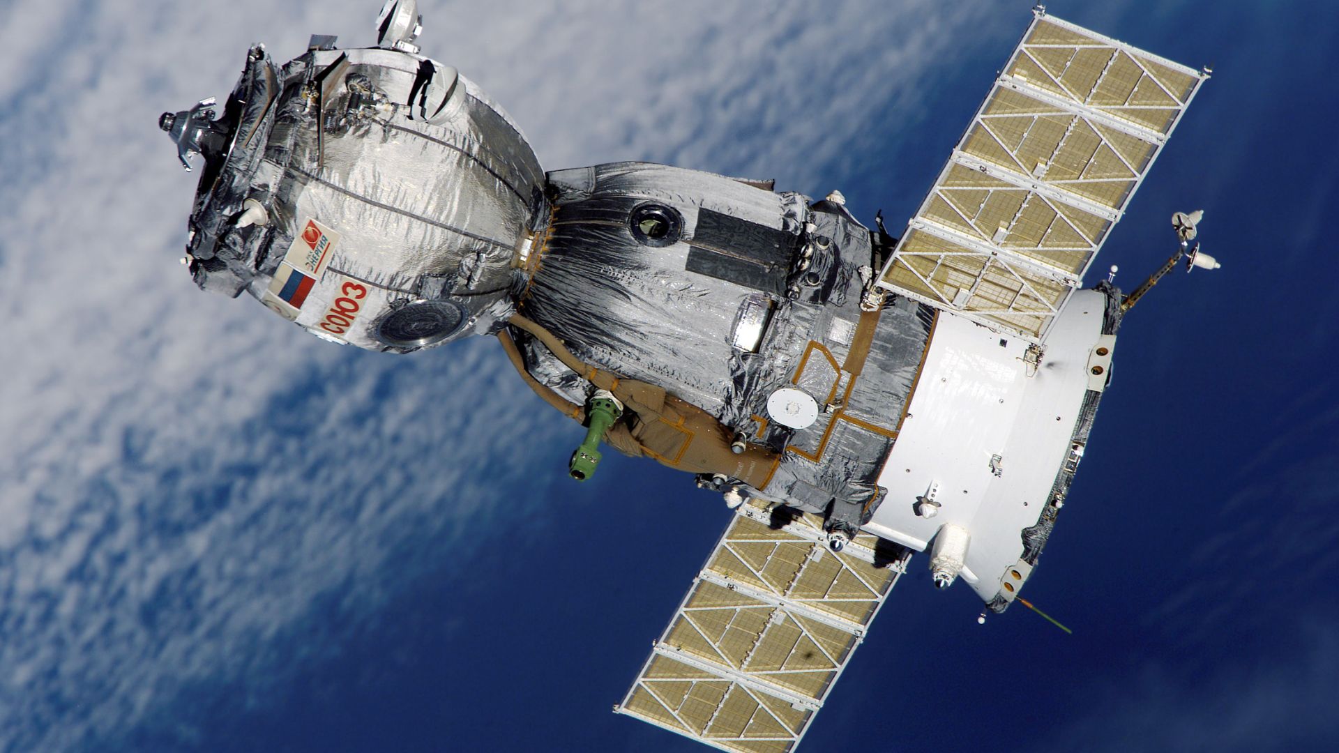 File:Soyuz TMA-7 spacecraft2edit1.jpg