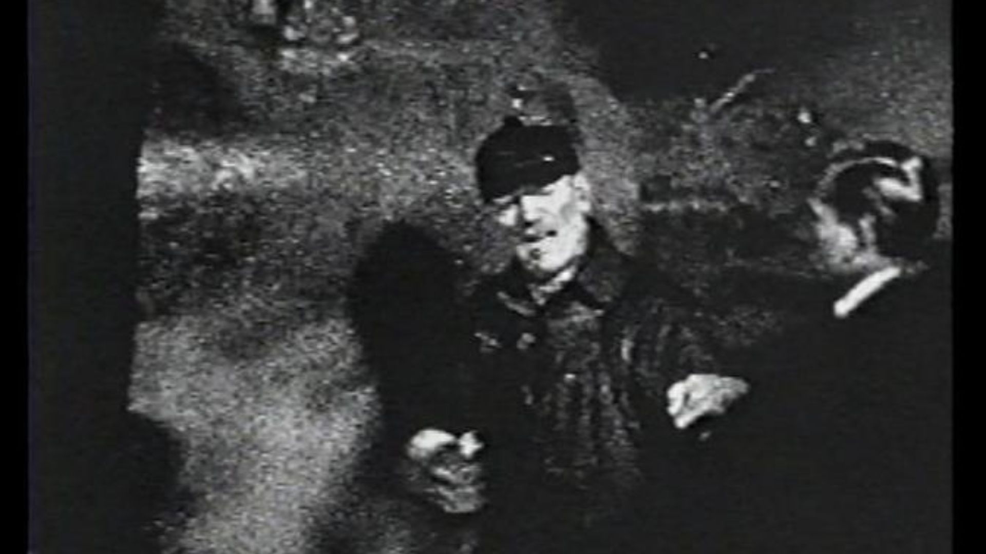 File:Lon Chaney - behind the scenes home movie by Wencel Brezinski - 1929.jpg