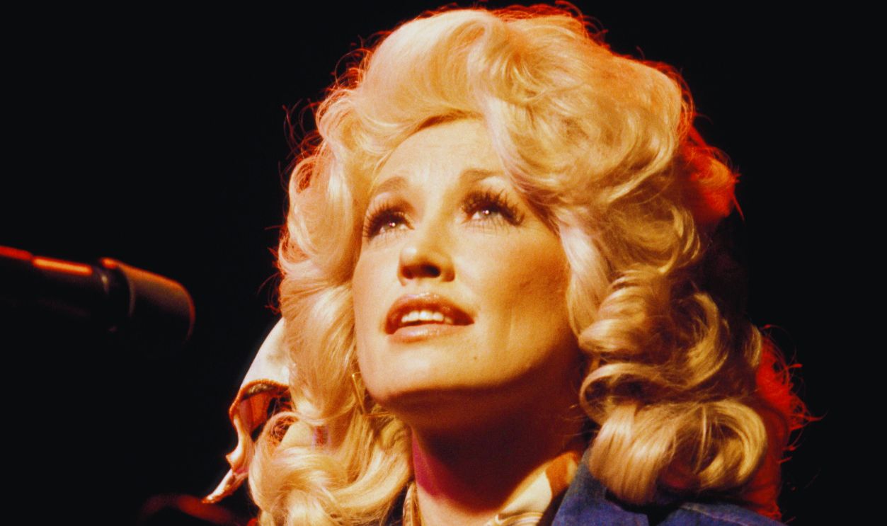 Gettyimages - 86099610, Photo of Dolly PARTON UNSPECIFIED - JANUARY 01: Photo of Dolly PARTON