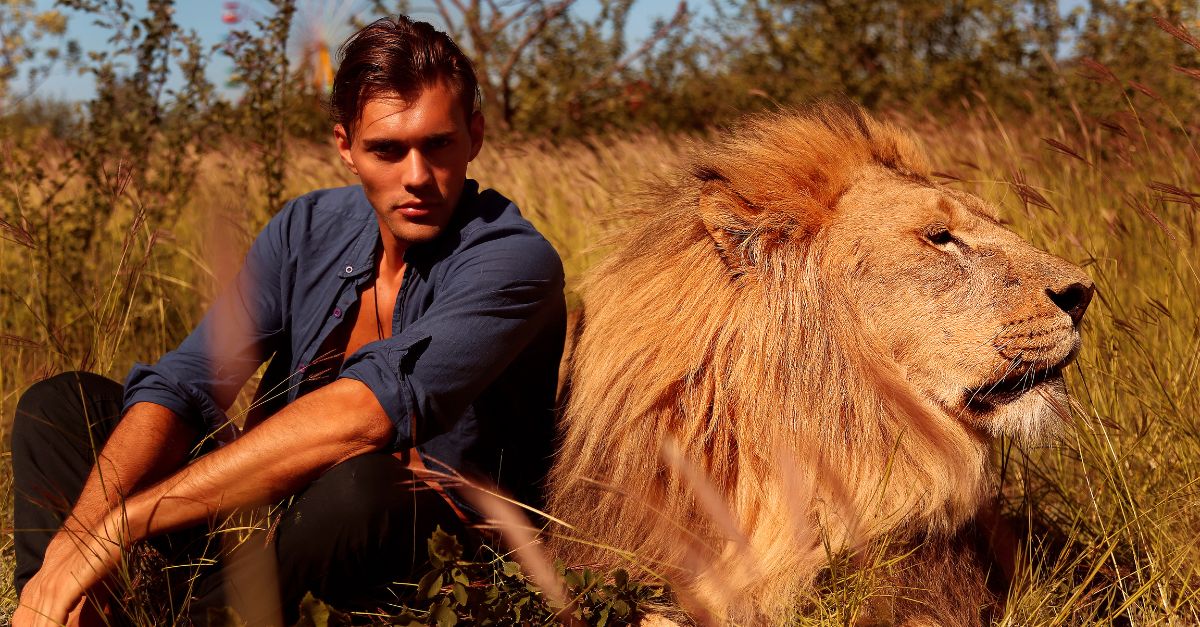 Listen To The Experts: If You See One Of These Wild Animals, Get Out Of There Immediately