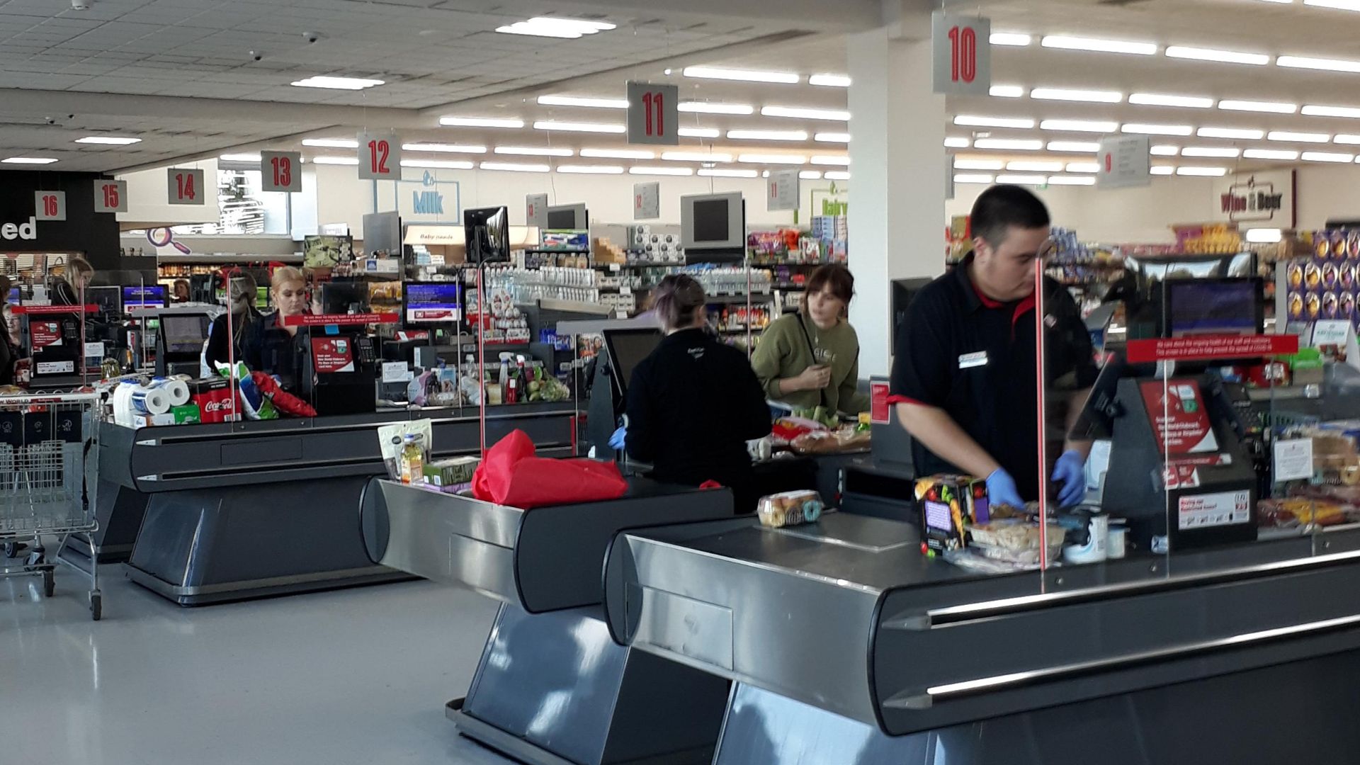 File:New World Supermarket During COVID-19 Pandemic.jpg