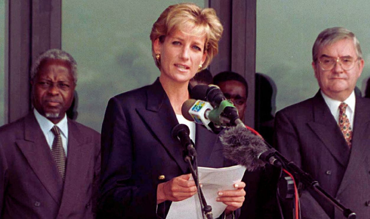Diana, Princess Of Wales, Making A Speech On Her Arrival At Luanda Airport, Angola, On The Start Of Her Four Day Visit To Red Cross Projects In Angola 