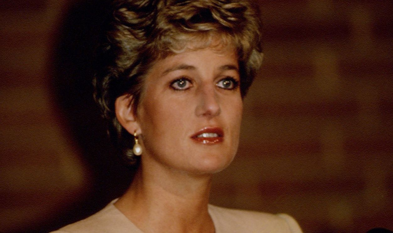 LADY DIANA GIVING A TALK ON BULIMIA 