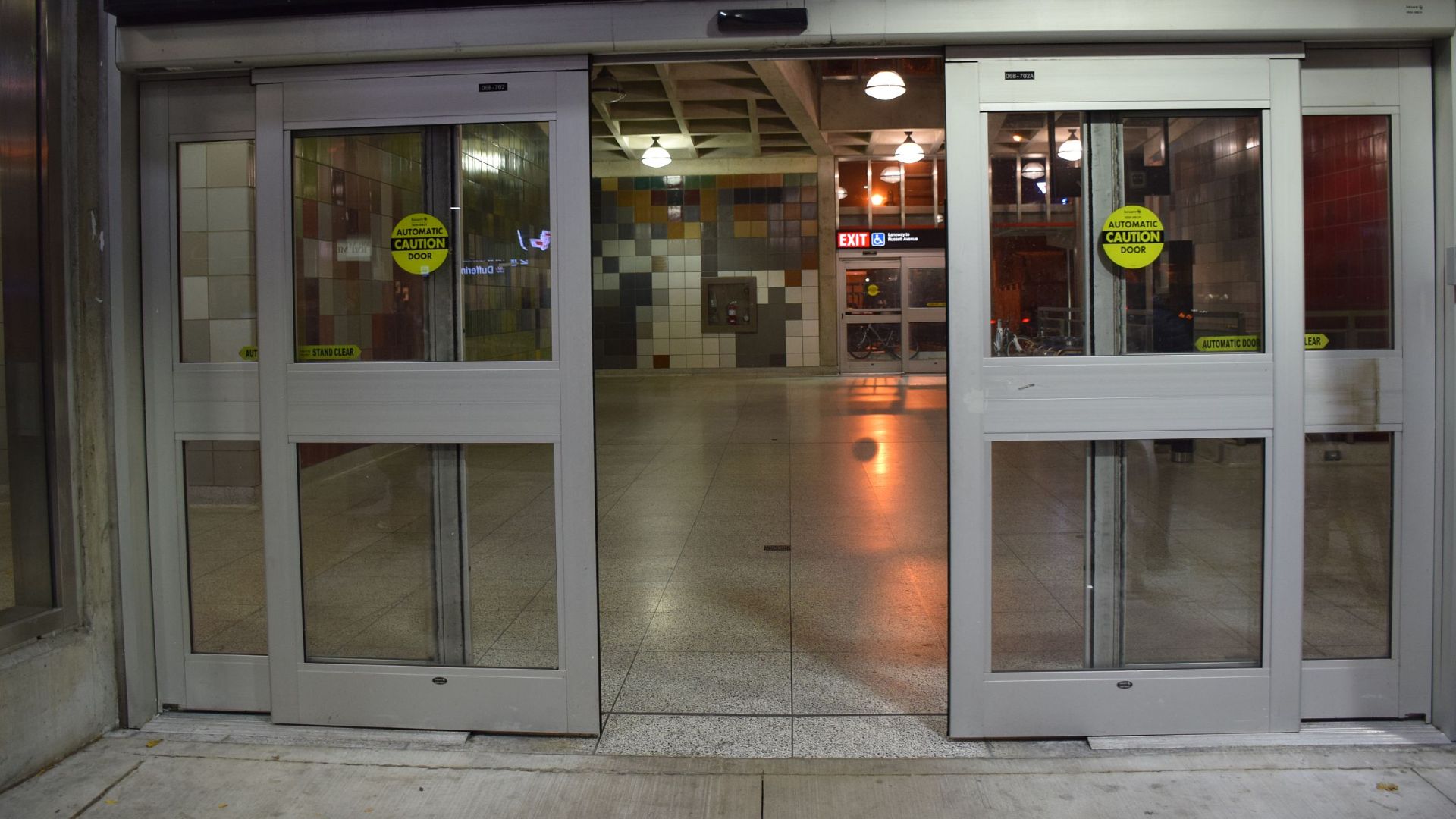 File:Dufferin TTC station D92.JPG