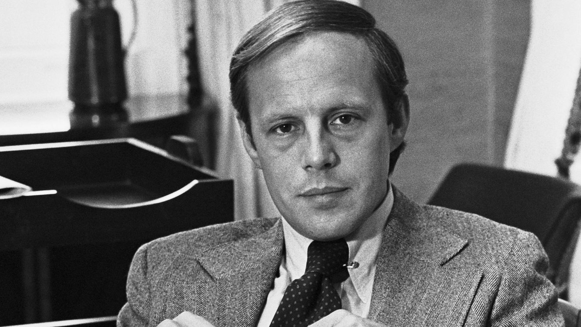 File:John Dean photo portrait as White House Counsel black and white sitting.jpg