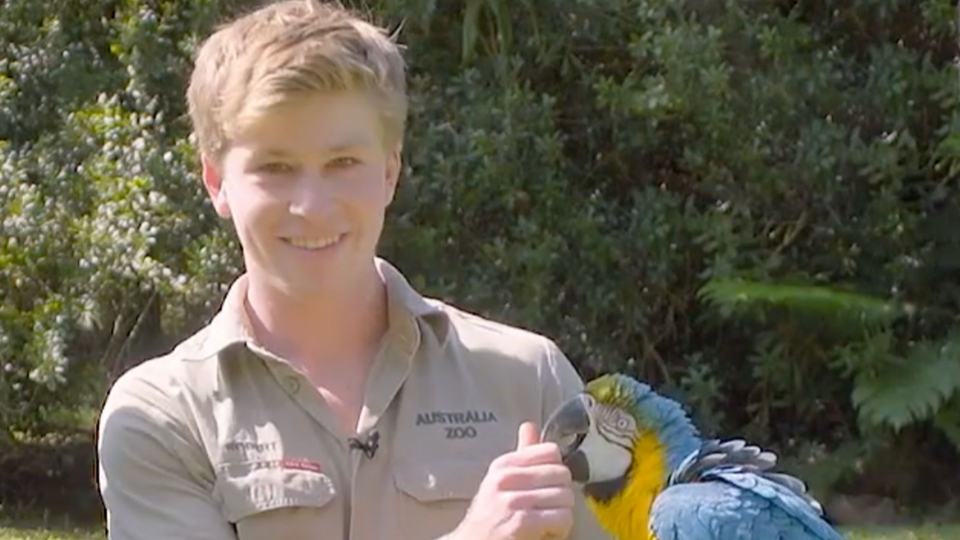 File:Robert Clarence Irwin with a parrot.png