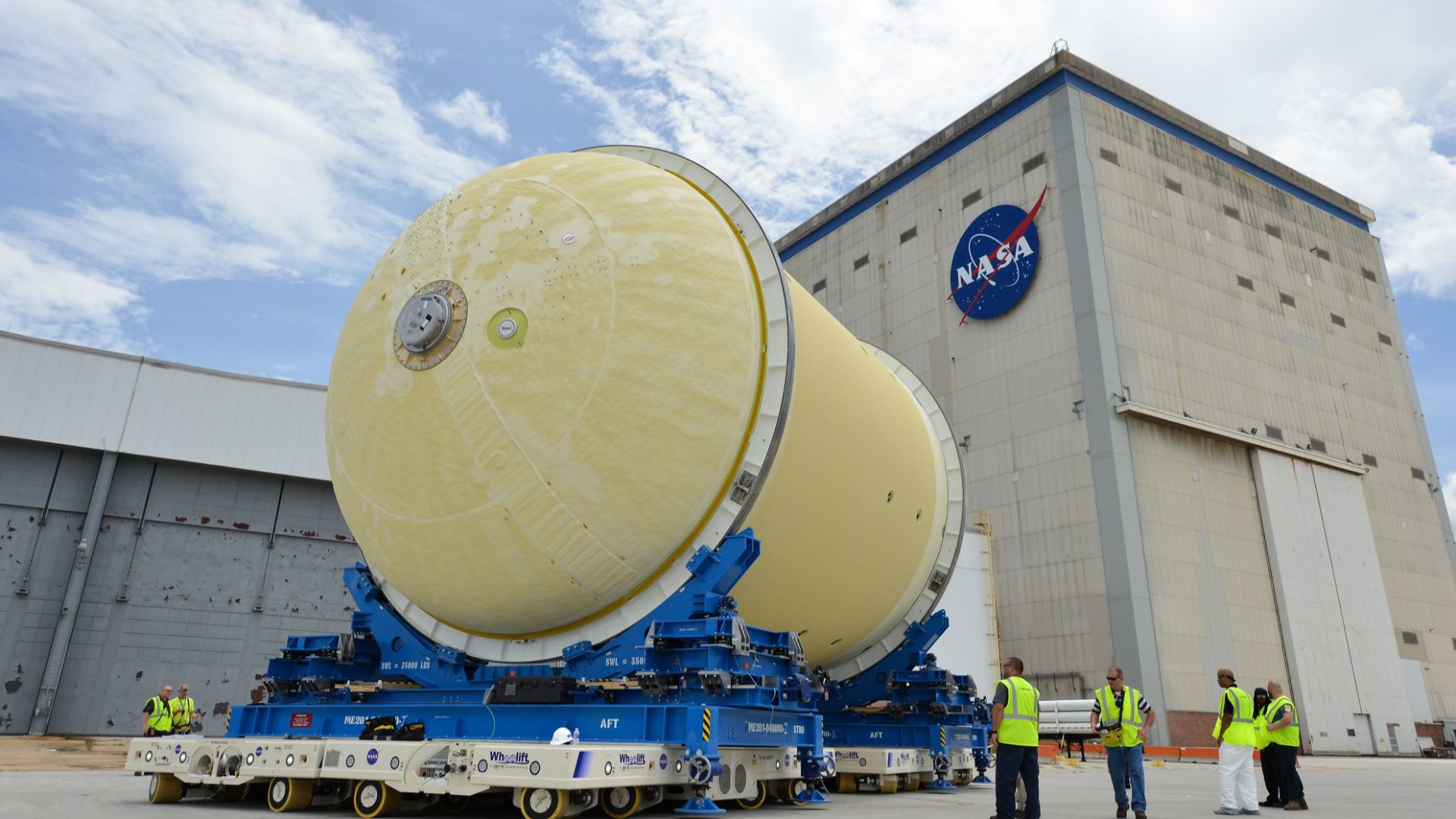 File:SLS Liquid Oxygen Tank.jpg