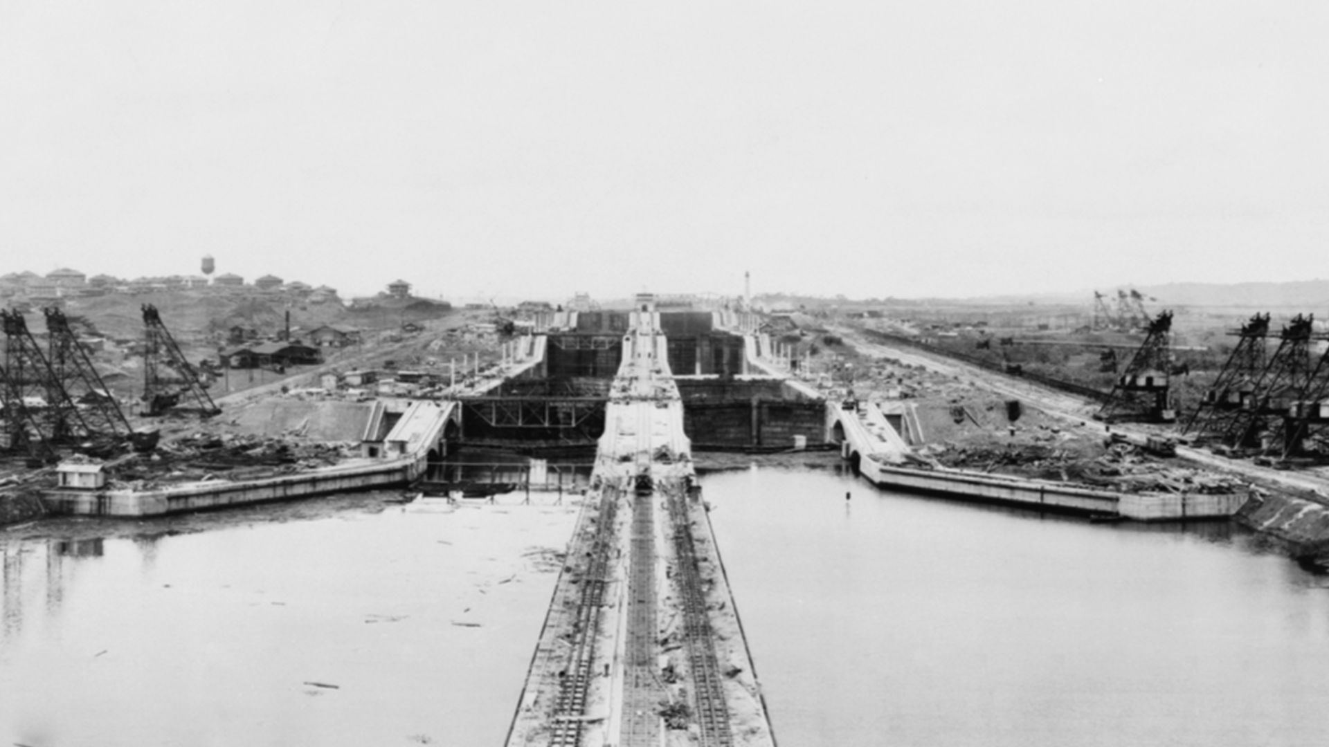 File:PanamaCanal1913a.jpg