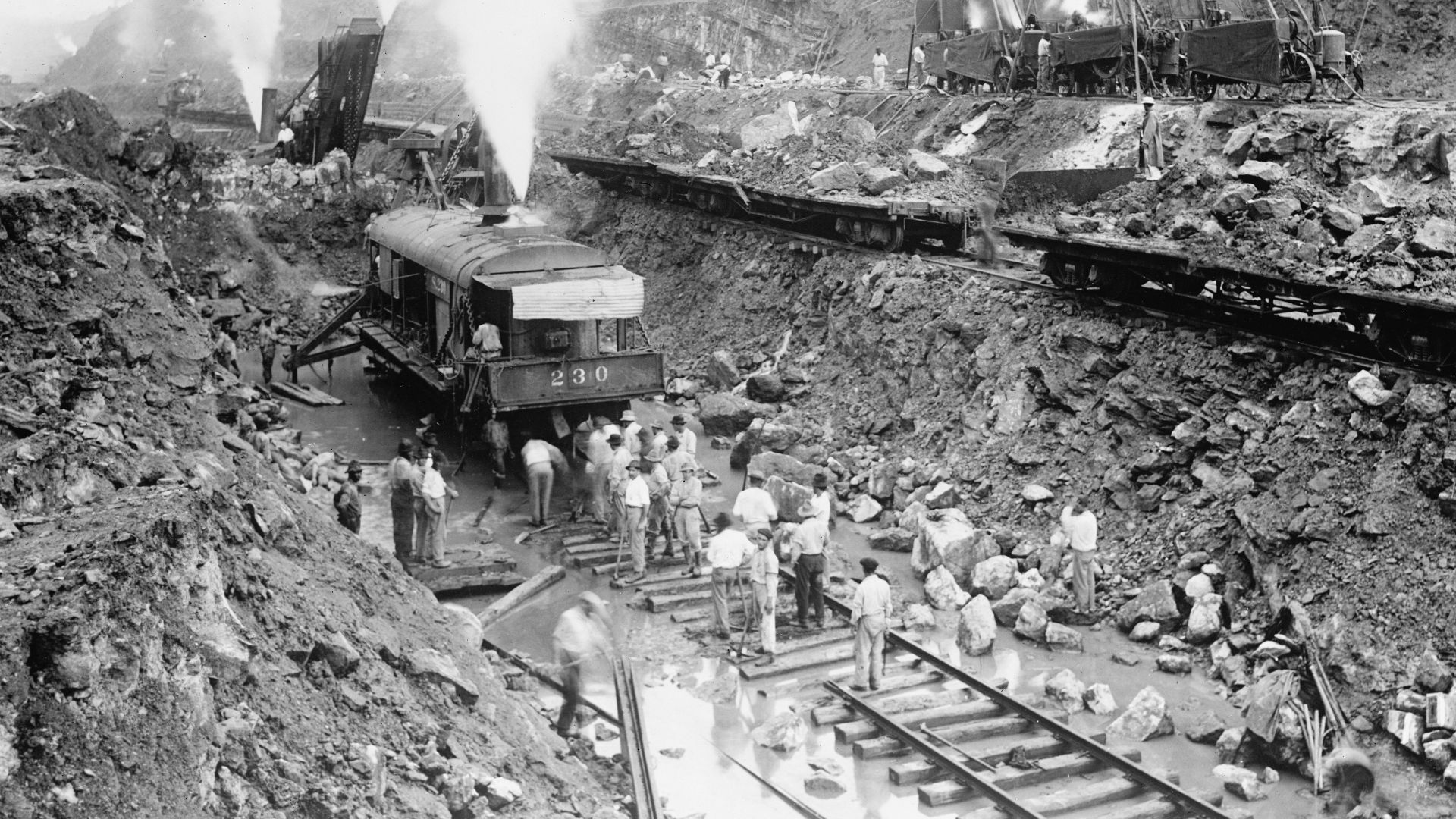 File:PANAMA CANAL LCCN2016864866.jpg