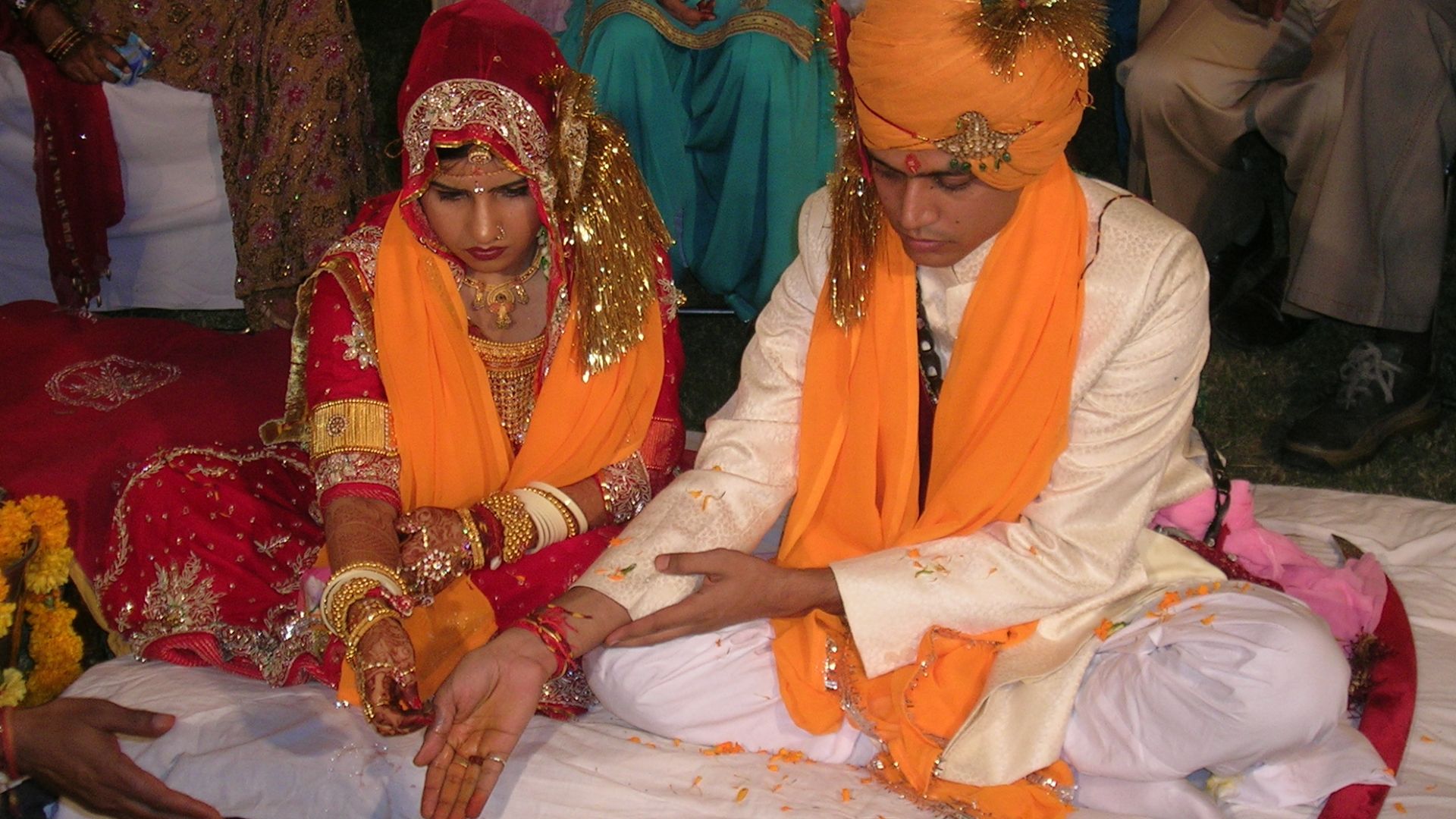 File:Hindu marriage ceremony offering.jpg