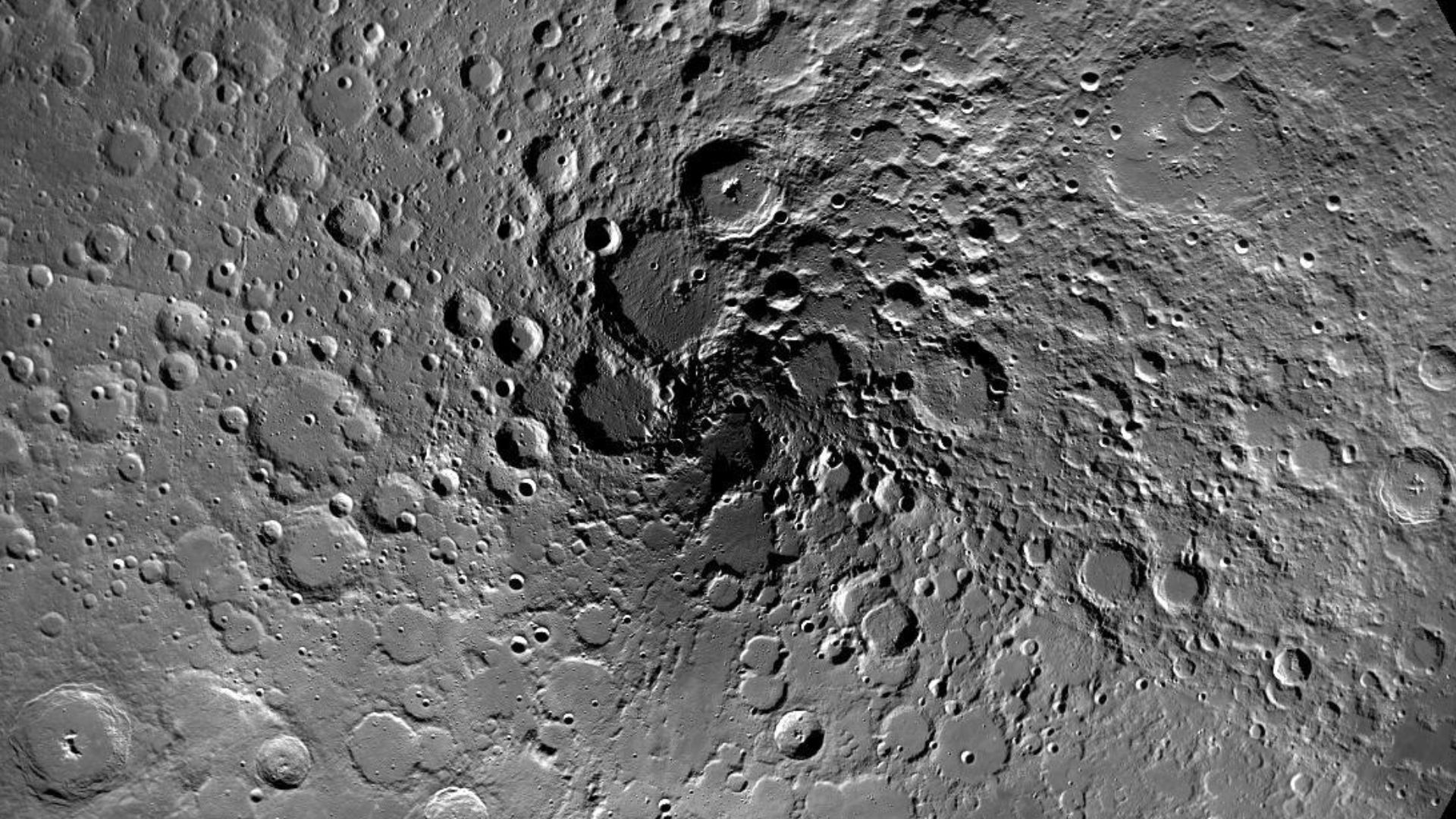 File:The Moon's North Pole.jpg