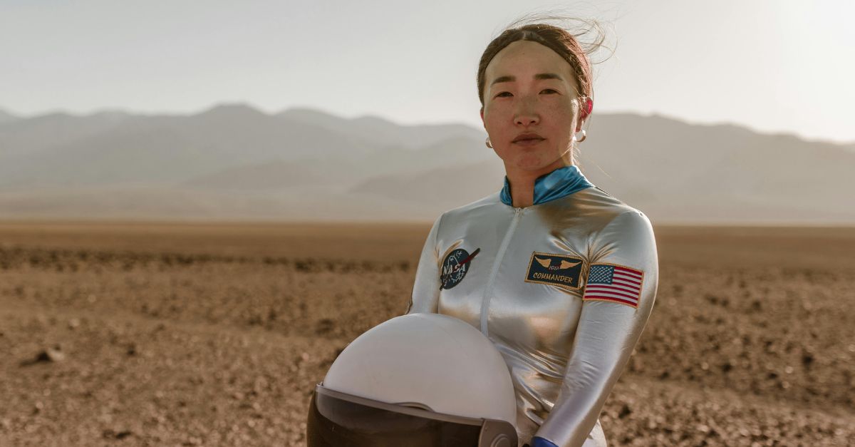 Scientists want to make contact with the exoplanet Kepler-22b, but what would that actually look like?