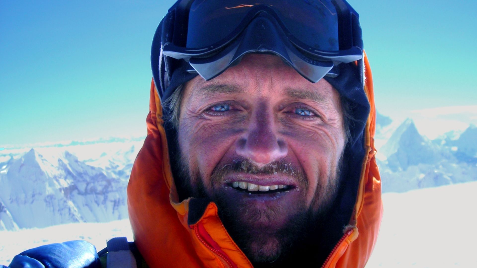 File:Christian Stangl, Cho Oyu Summit (flickr).jpg