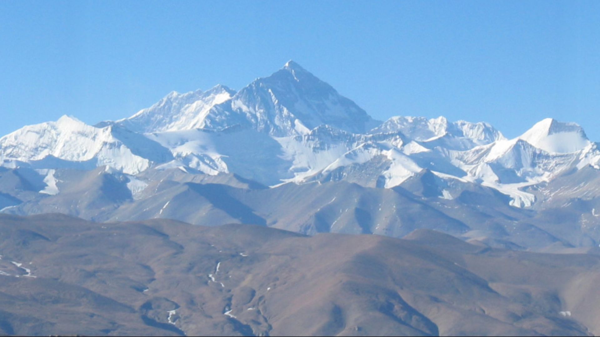 File:Everest Qomolangma.jpg