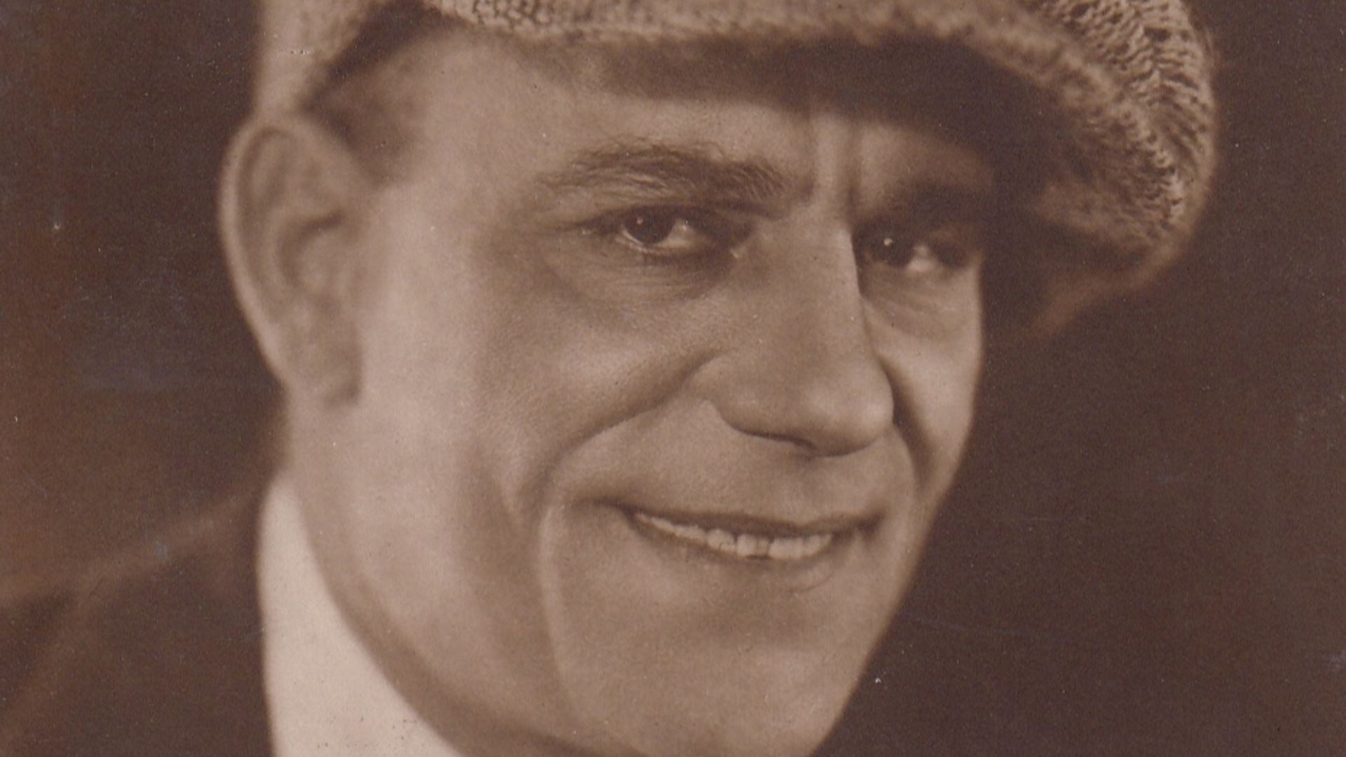 File:Lon Chaney.jpg