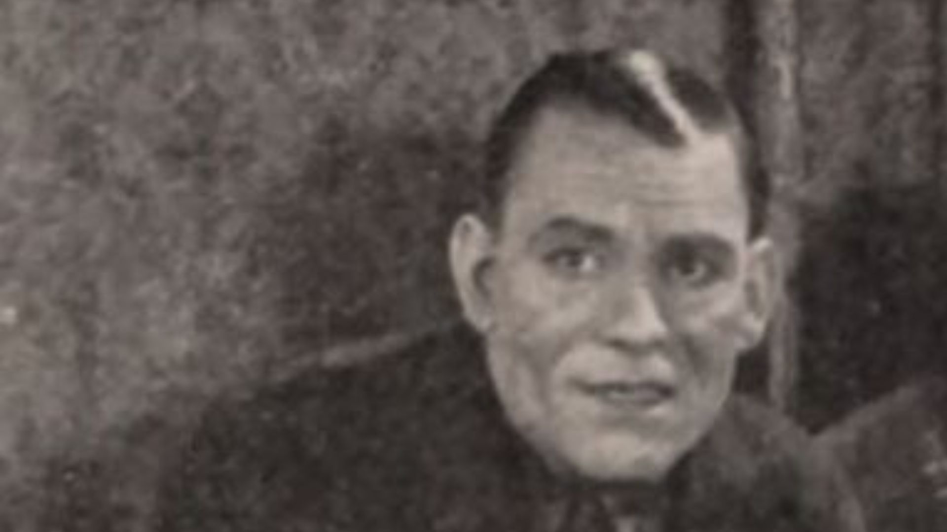 File:The Light in the Dark (1922) - 3.jpg
